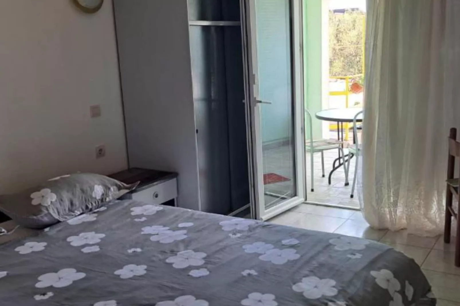 Apartments Natali - One Bedroom Apartment with Balcony (APP3)-Slaapkamer