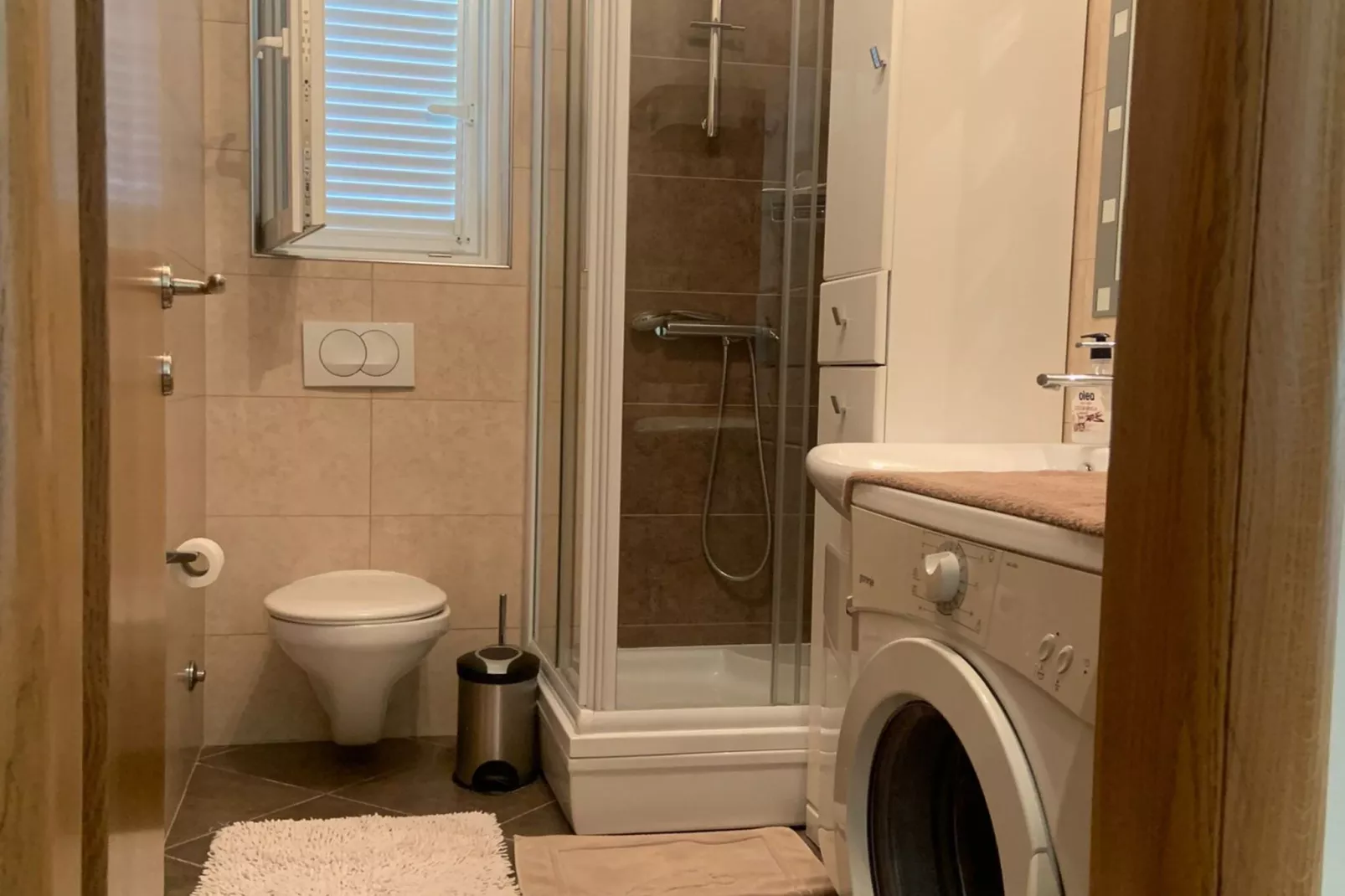 Tranquil and Stylish Apartment Krk with Balcony - One Bedroom Apartment with Balcony-Badkamer