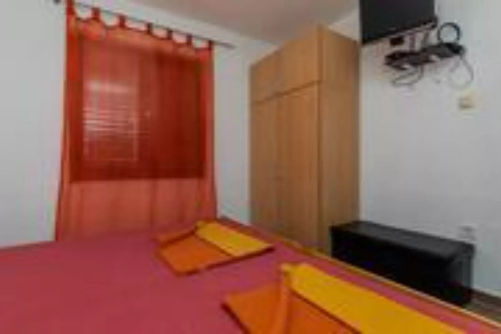 Two-Bedroom Apartment (A5)-Slaapkamer