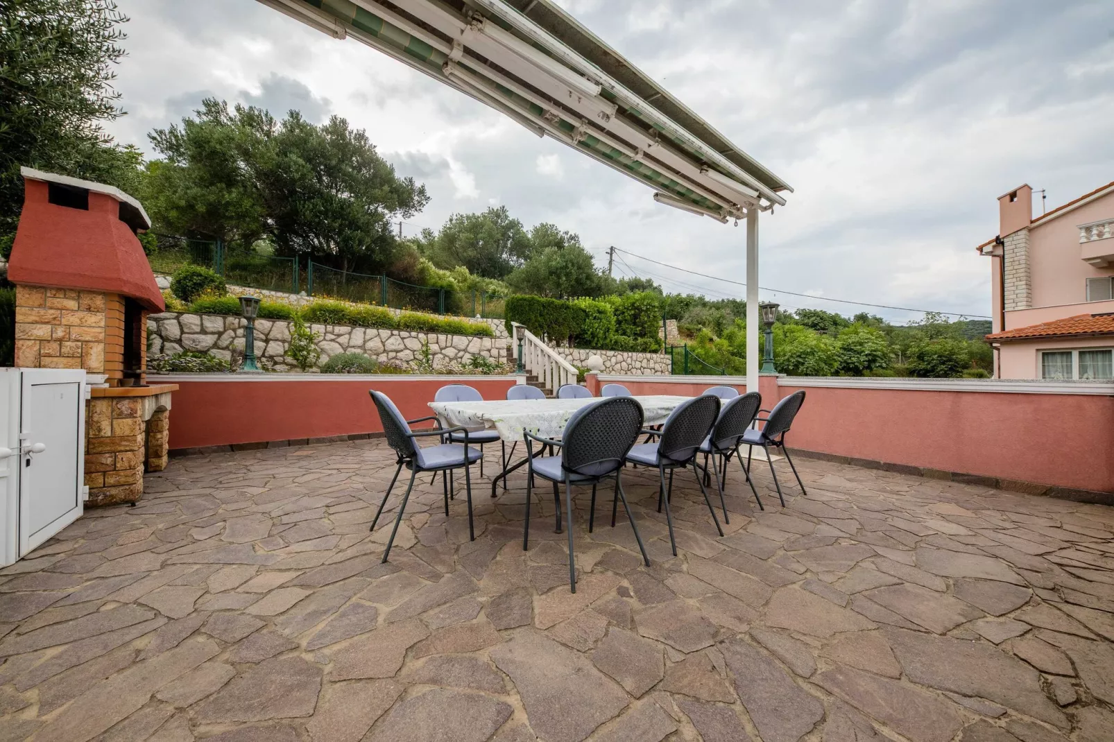 Guest House Villa Anggela - Comfort Triple room with Balcony and Sea View (Br4)-Buitenlucht