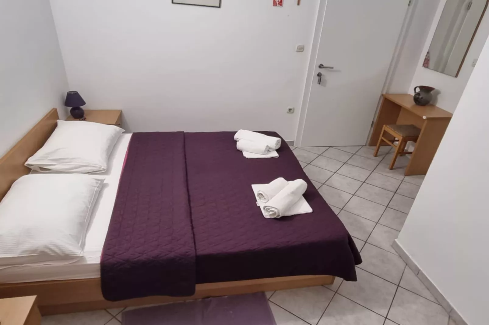 Apartments Pansion Franka 3* - Classic One Bedroom Apartment with Garden View - APT 10-Slaapkamer