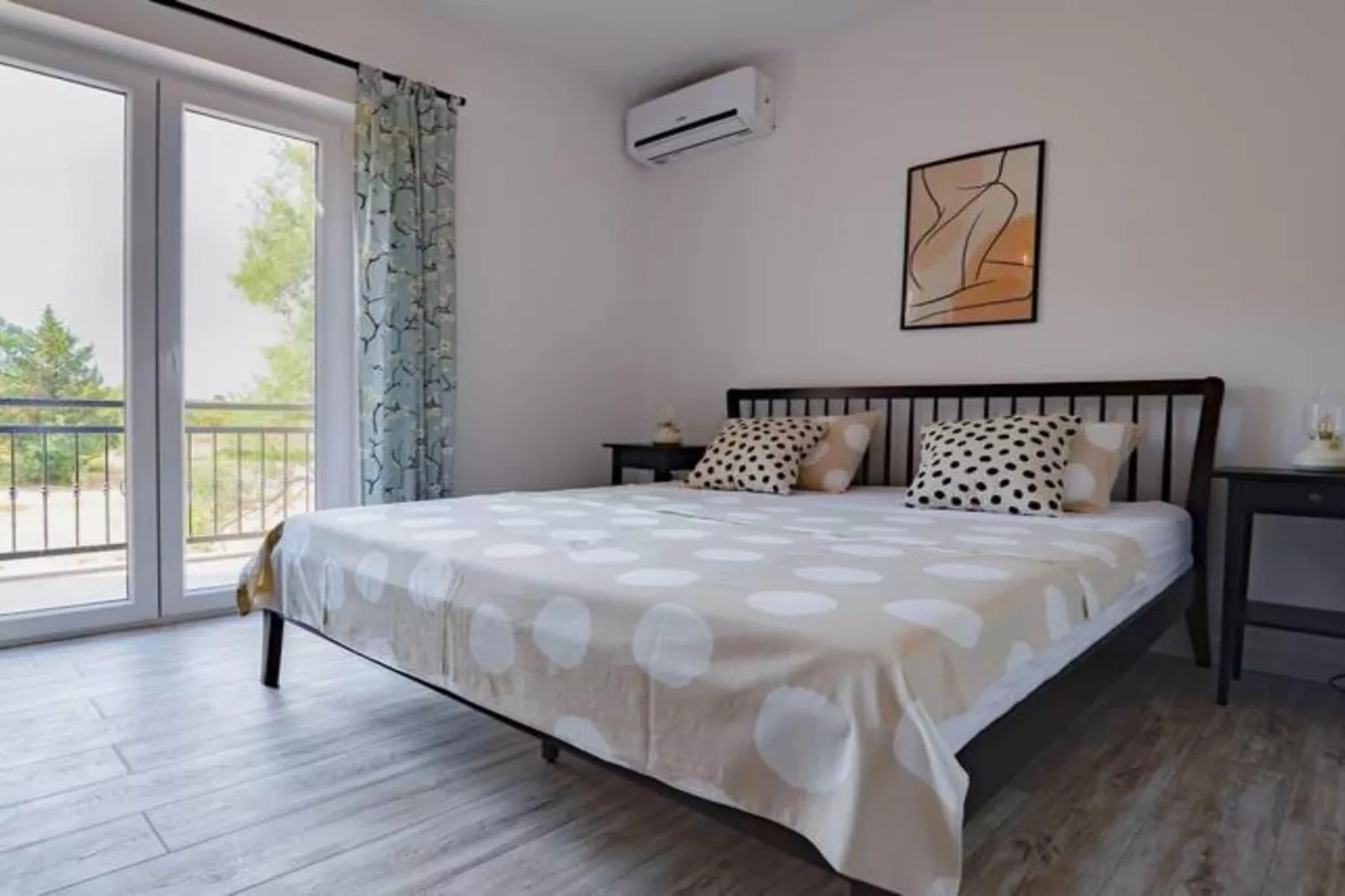 Villa With Pool-Slaapkamer