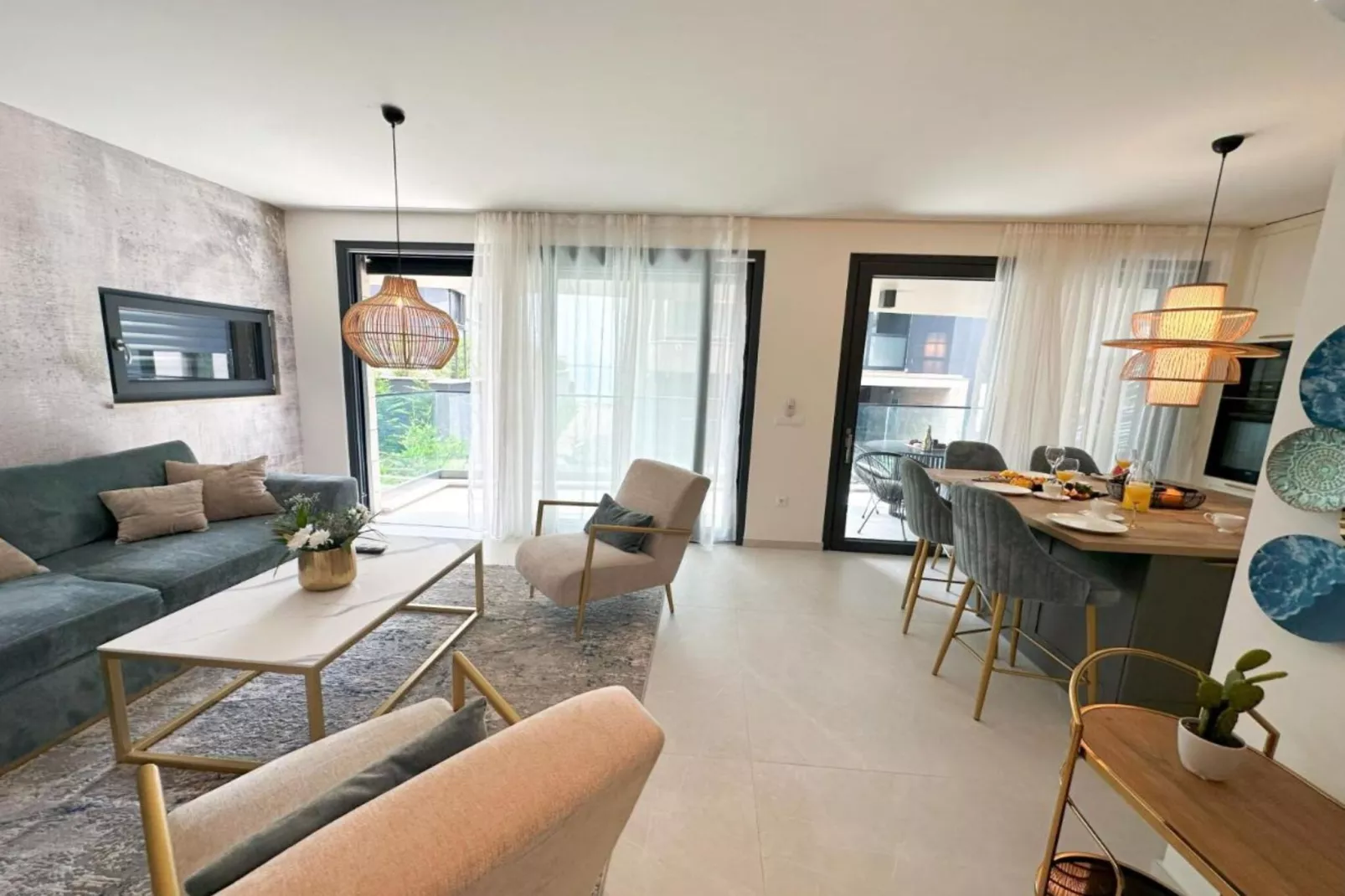 Leonarda Waterfront Residences- One-Bedroom Apartment With Terrace (The Sunset One) -S2-Woonkamer