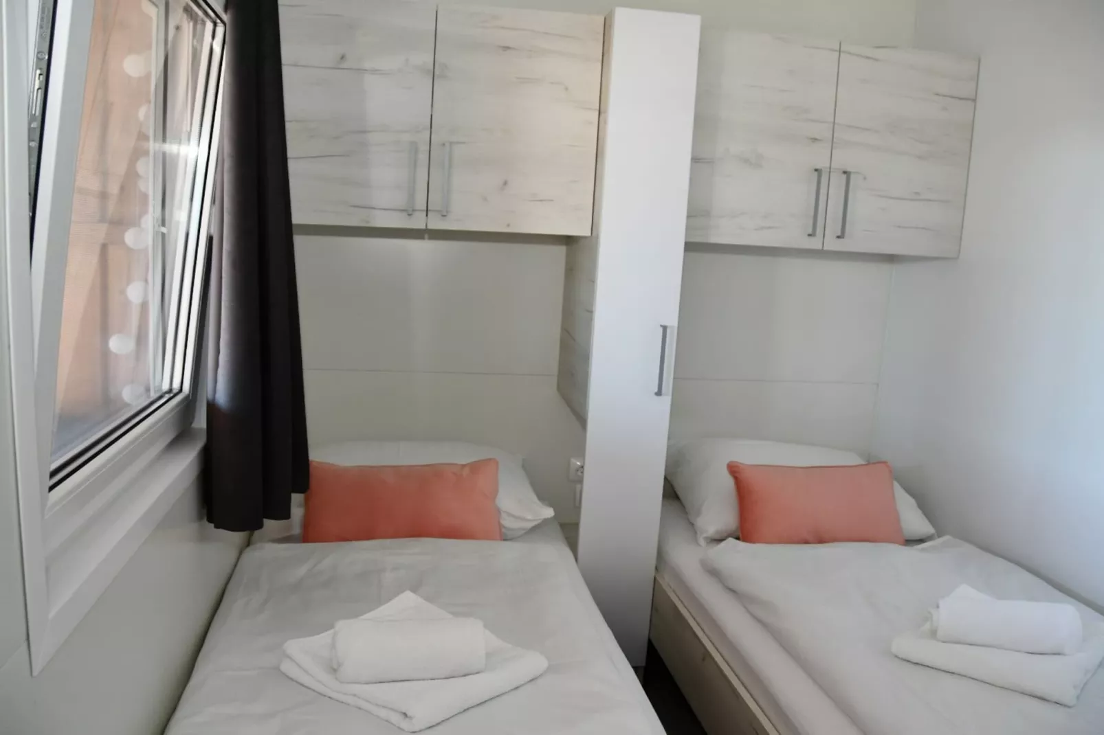 Mobile Home With Terrace And Sea View (Azzuro)-Slaapkamer