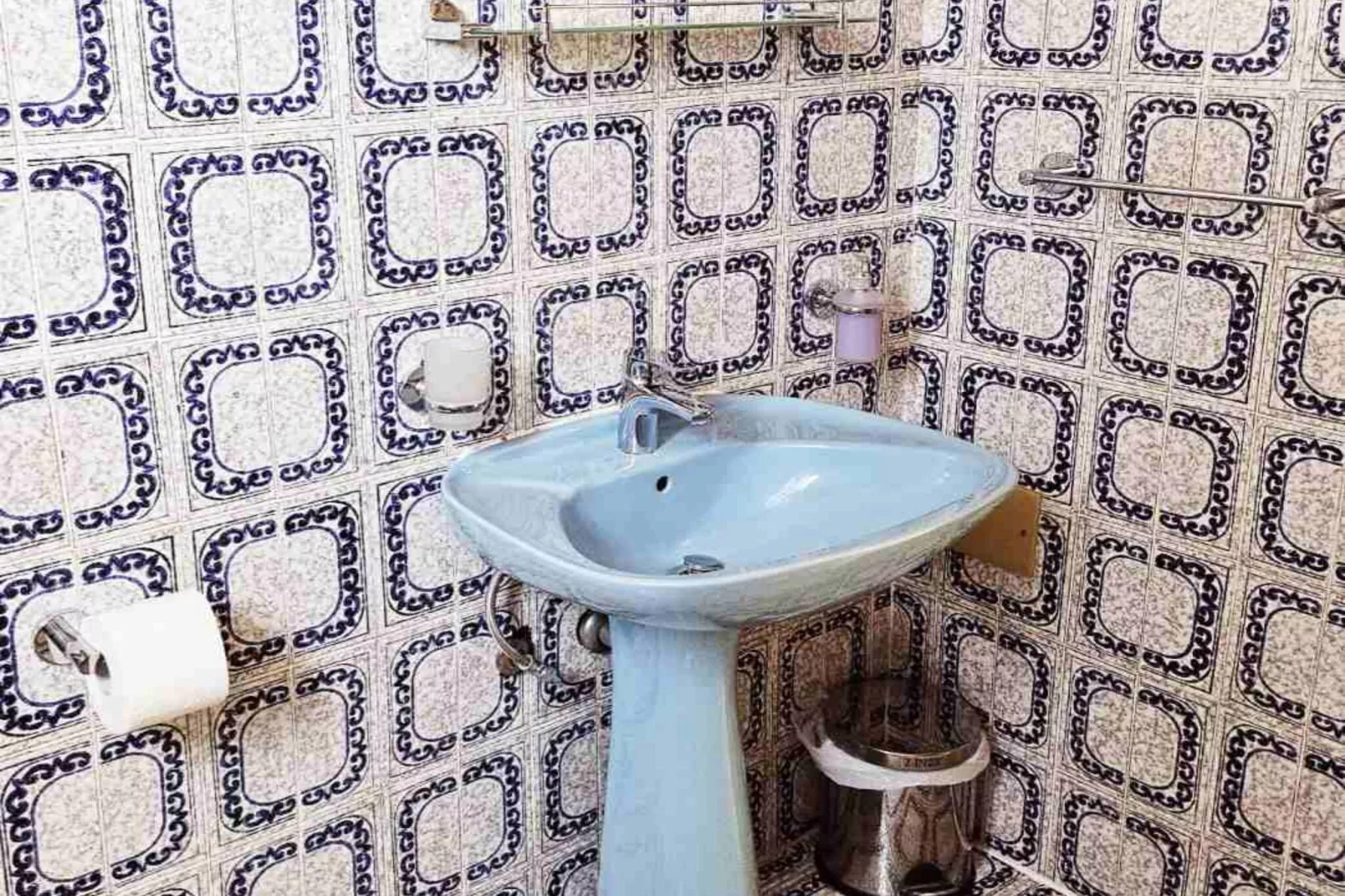 Apartments Željka - Studio Apartment with Terrace (7)-Badkamer