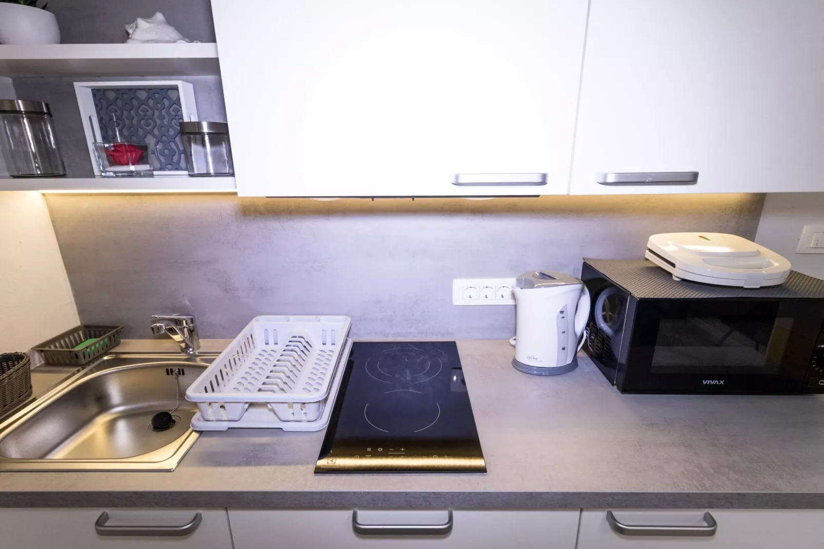 Piran Downtown Chic and Cozy Apartments - Classic One Bedroom Apartment (owner 1.V)-Keuken