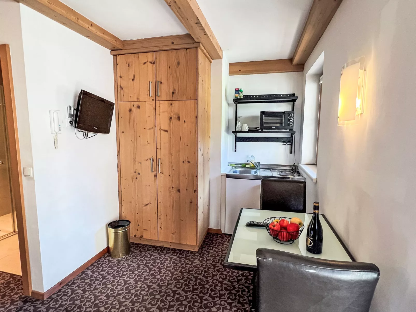 Cheeky Apartment-Binnen