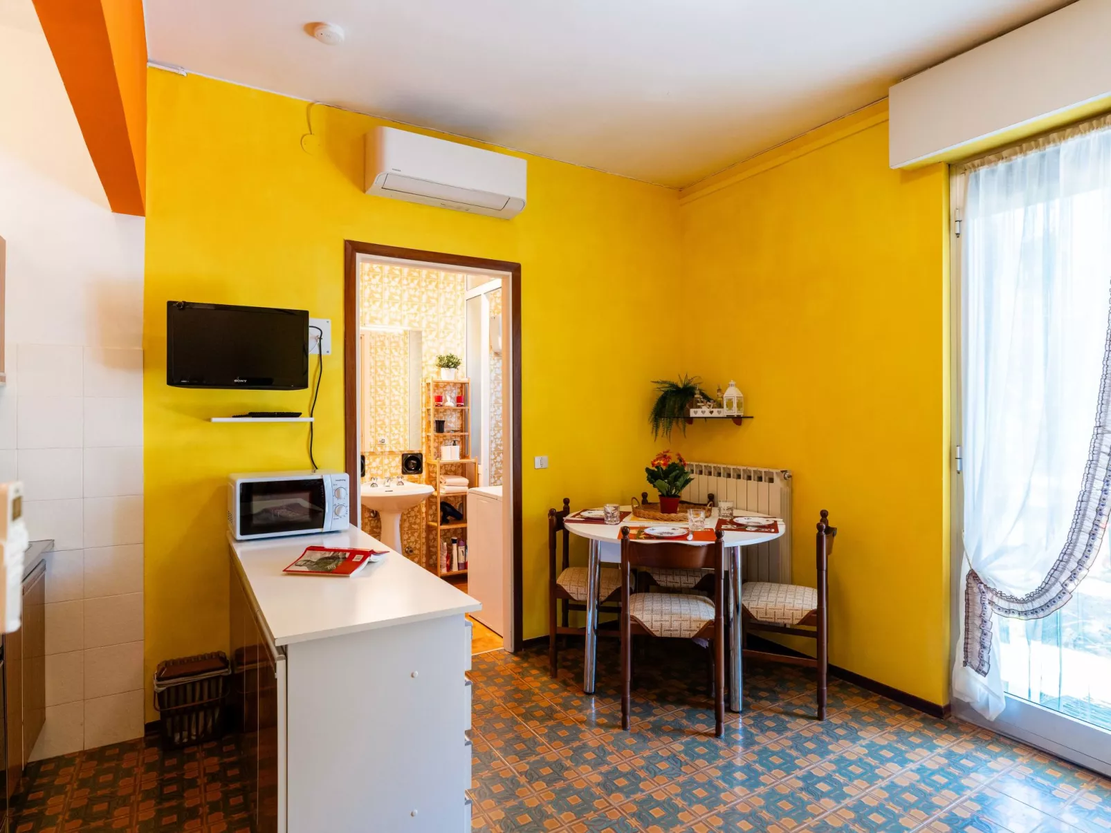 In the Garden-Binnen