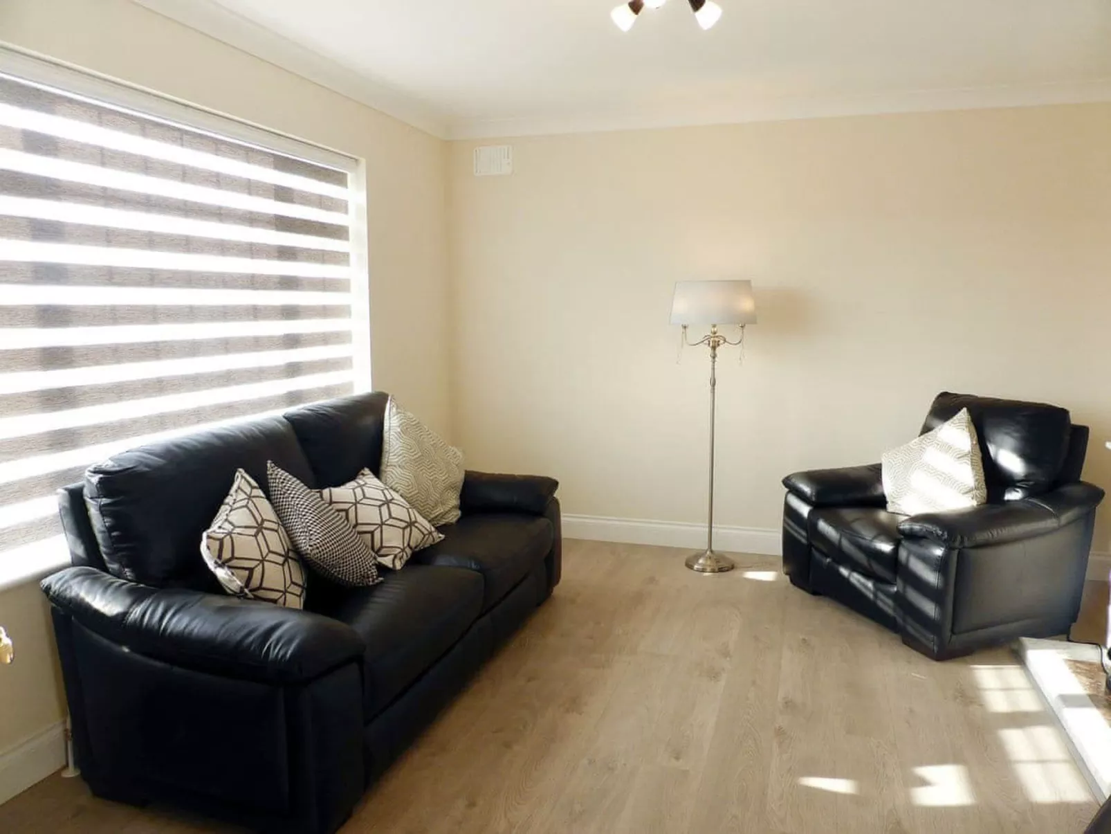 Bolams (TR2) Holiday Home-Binnen