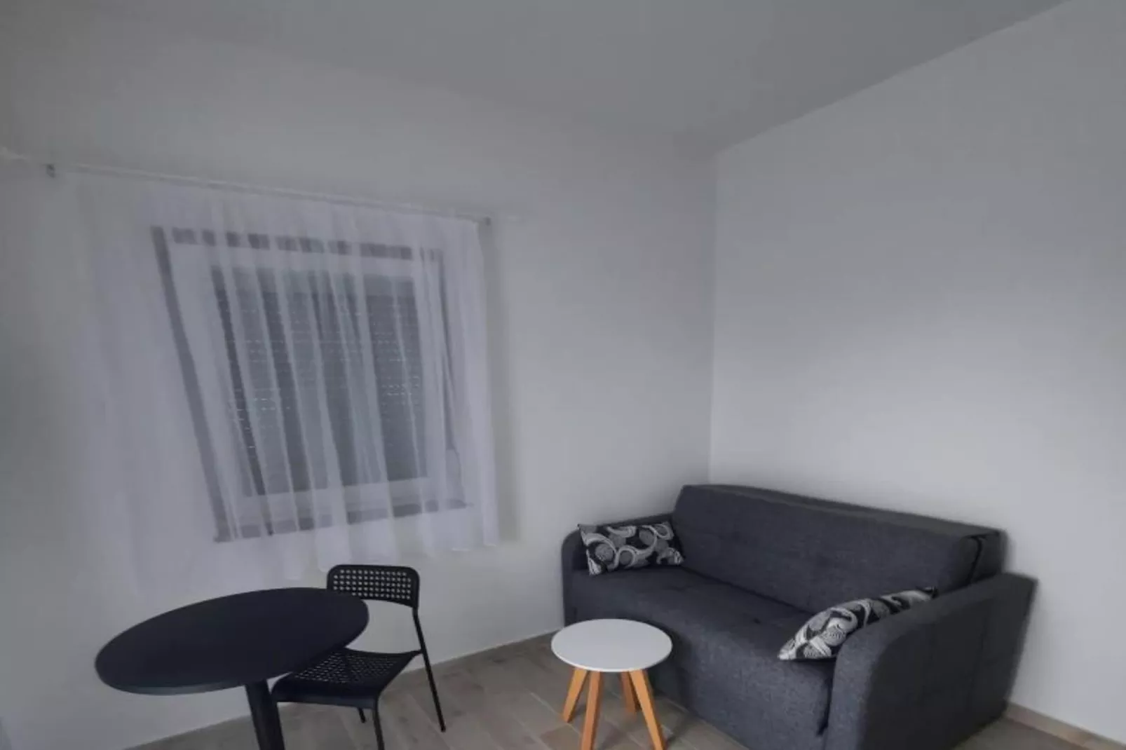 Two Bedroom Apartment-Woonkamer