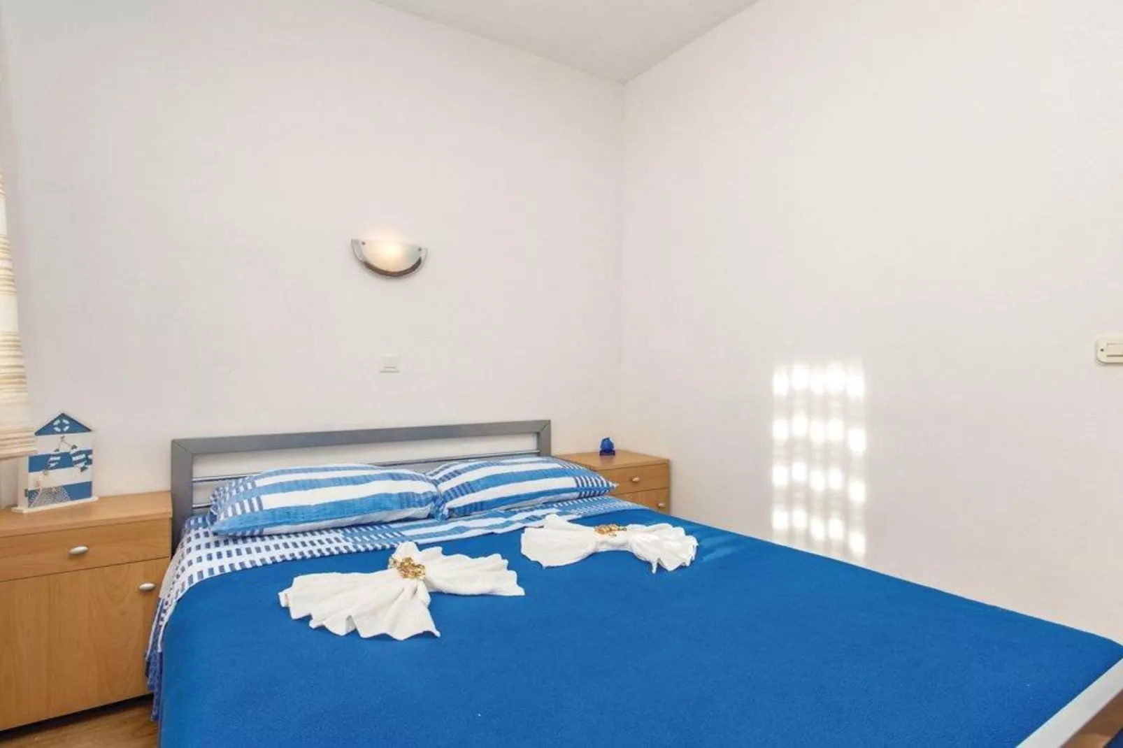 Holiday Home Brsec-Two Bedroom Holiday Home with Sea View-Slaapkamer