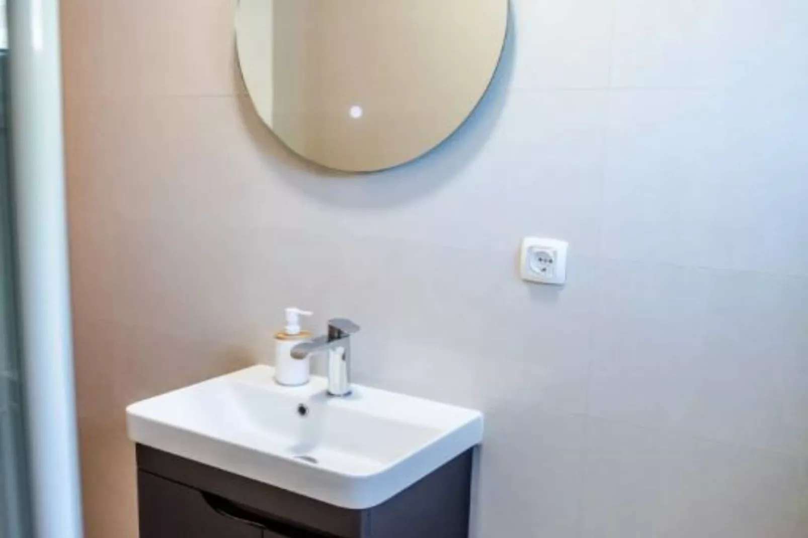 One Bedroom Apartment with sea wiev 1-Badkamer