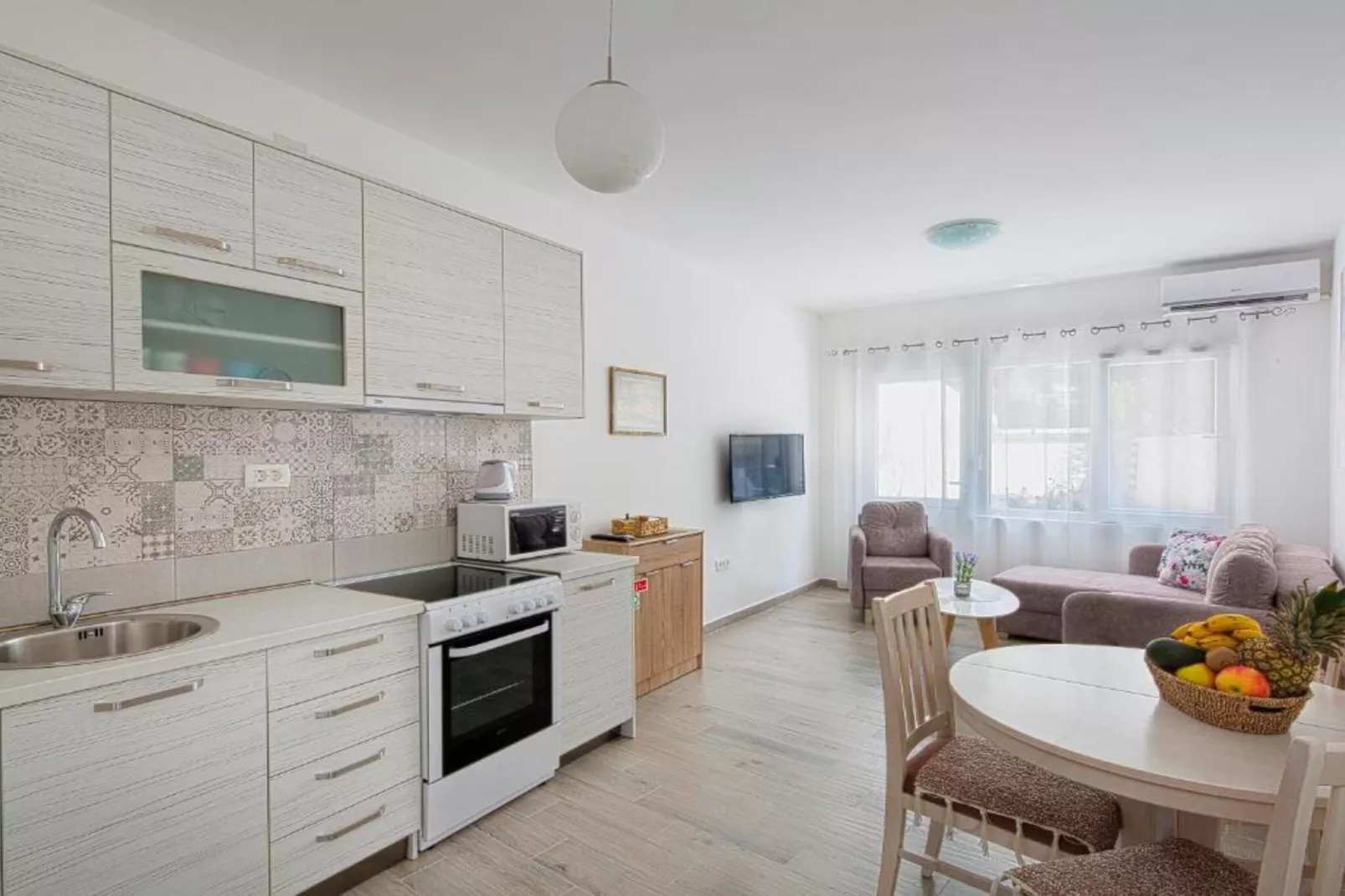 Stylish Kotor Bay Escape Apartments  - One bedroom Apartment 2-Keuken