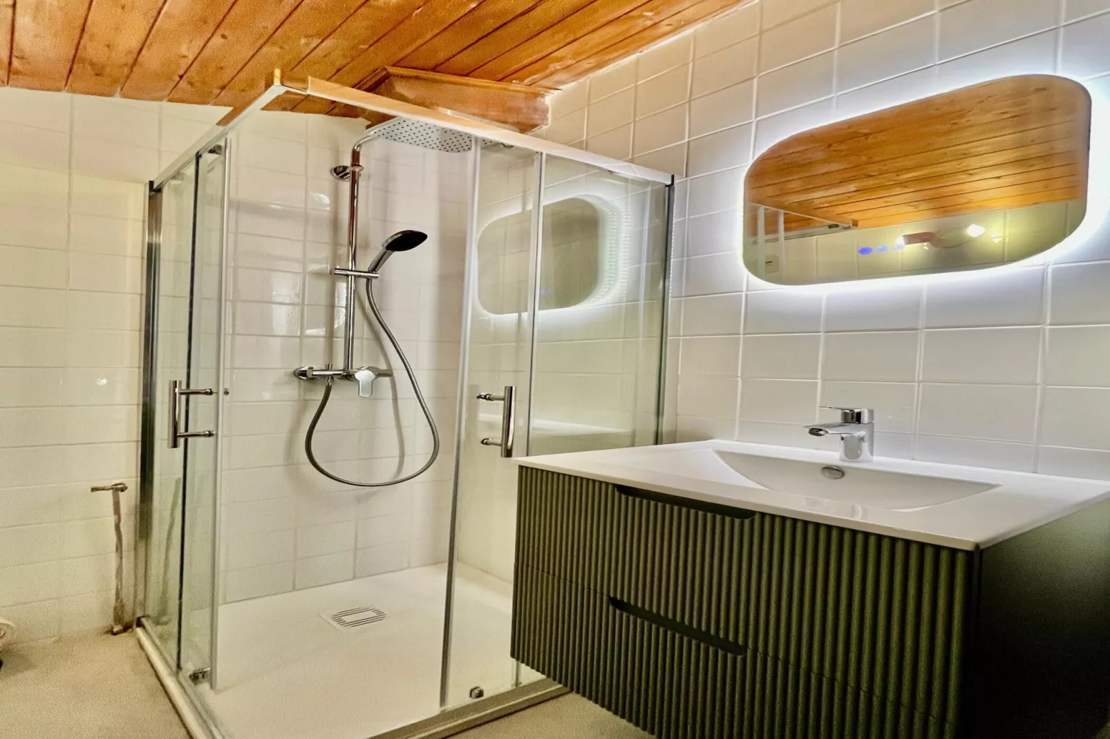 Les Pounchus D N°02 - 3P8-Badkamer