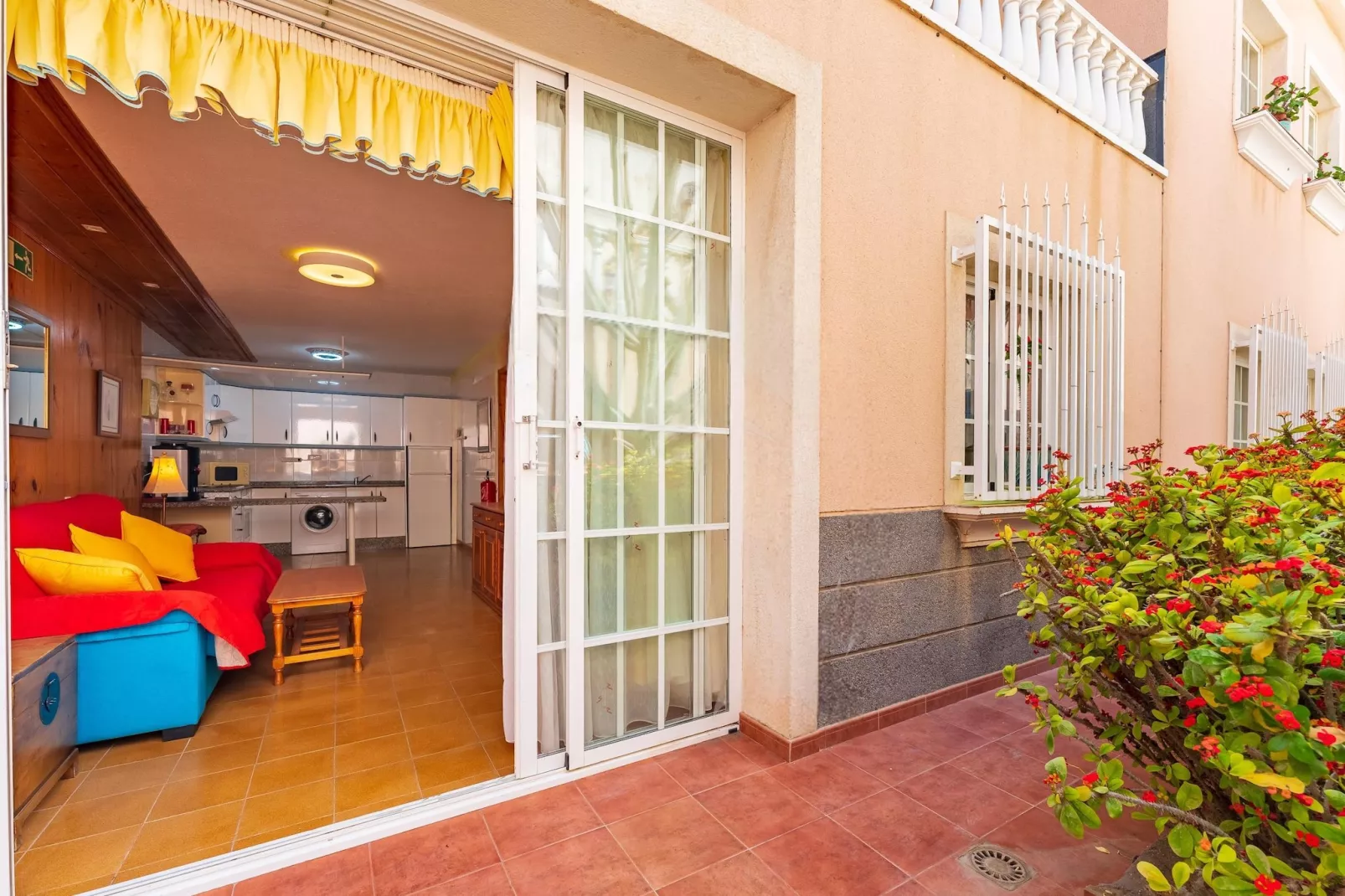 Delfin 101A Jardin Privado-Buitenkant zomer