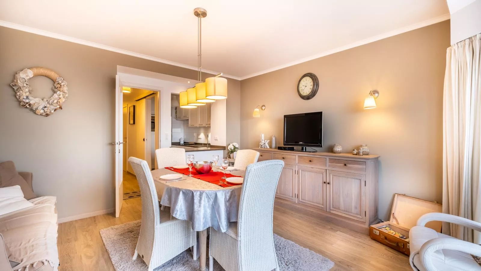 De Golven tweede-Eetkamer