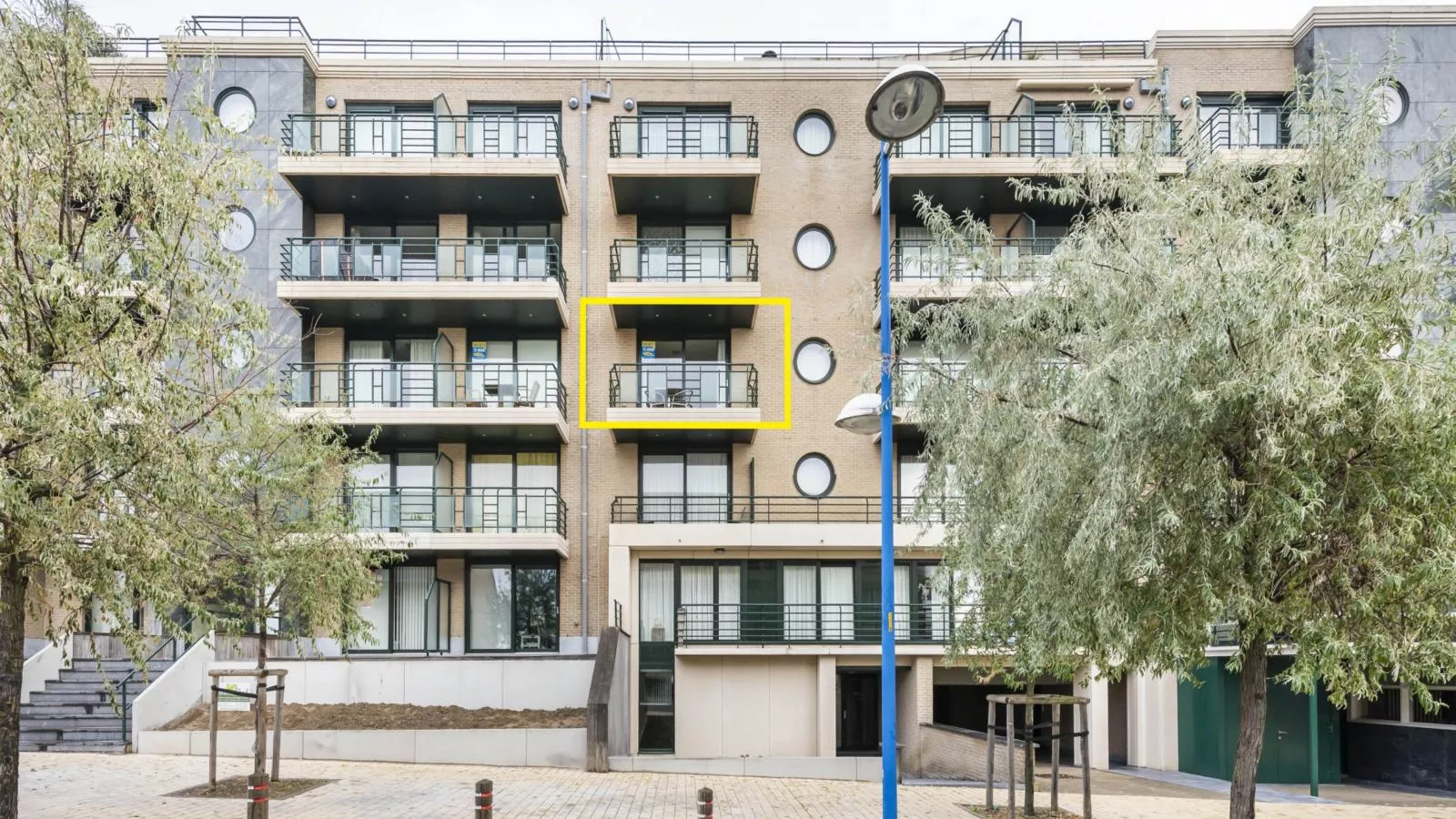 Pablito trois-Buitenkant zomer