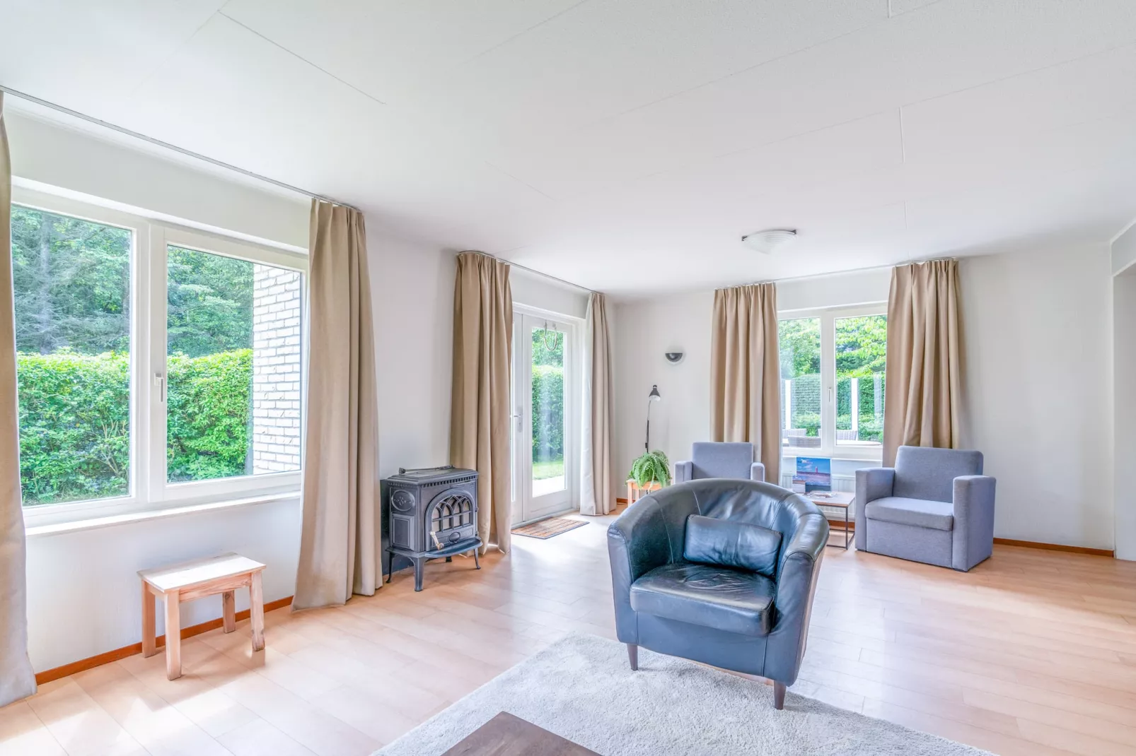 Kamperfoelie 85-Woonkamer