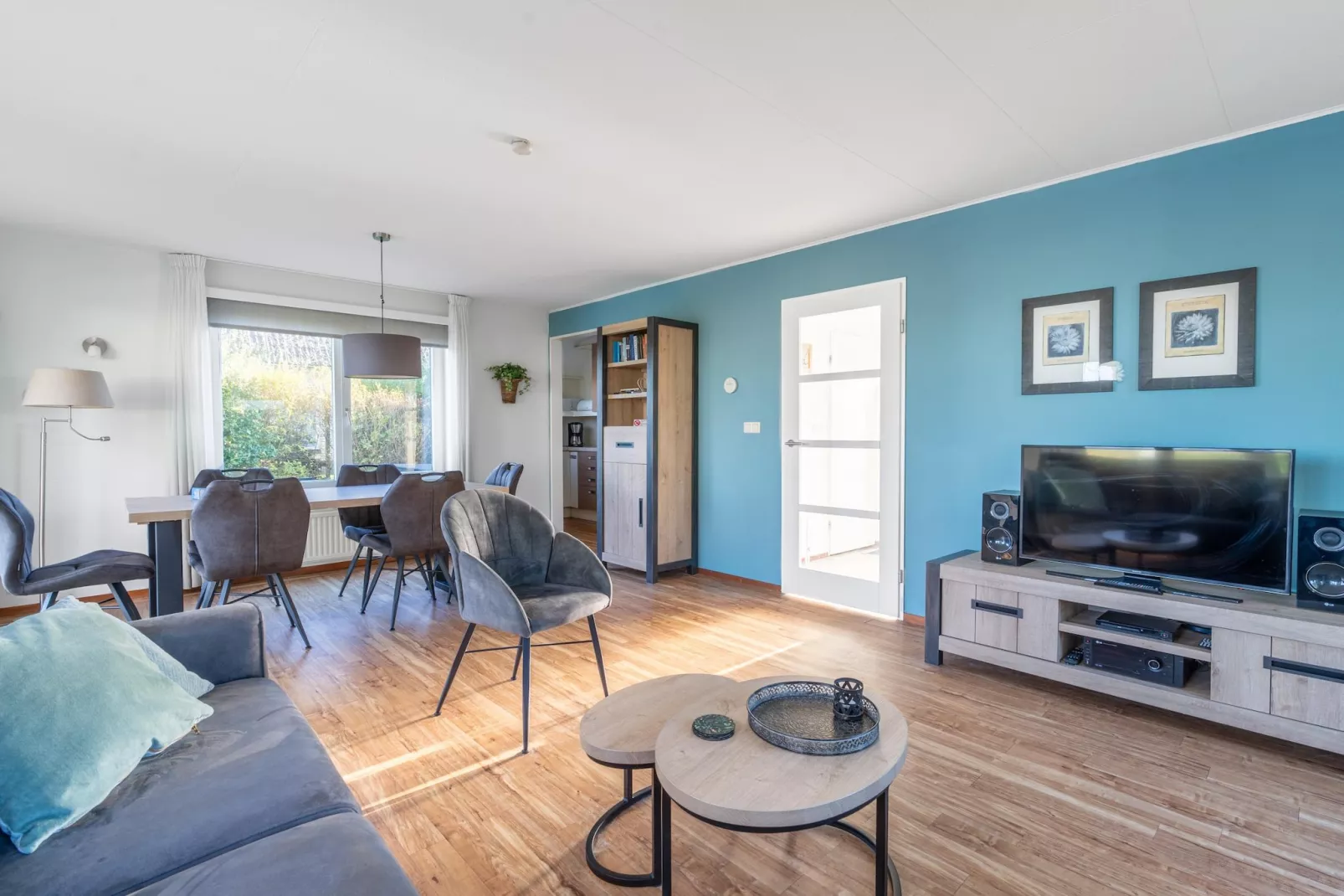 Kamperfoelie 47-Woonkamer