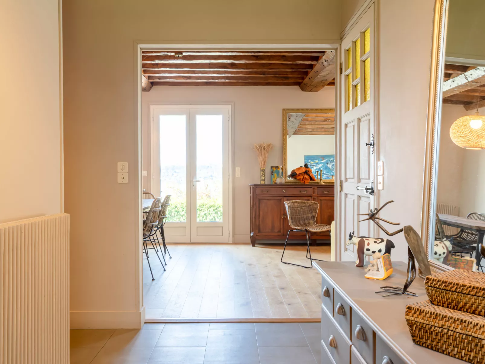 Les Jonquilles-Binnen