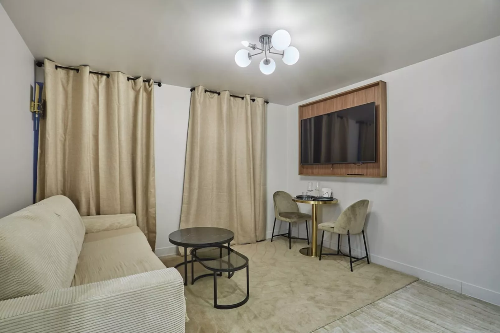 ALBERT THOMAS 01  N-Niet-getagd