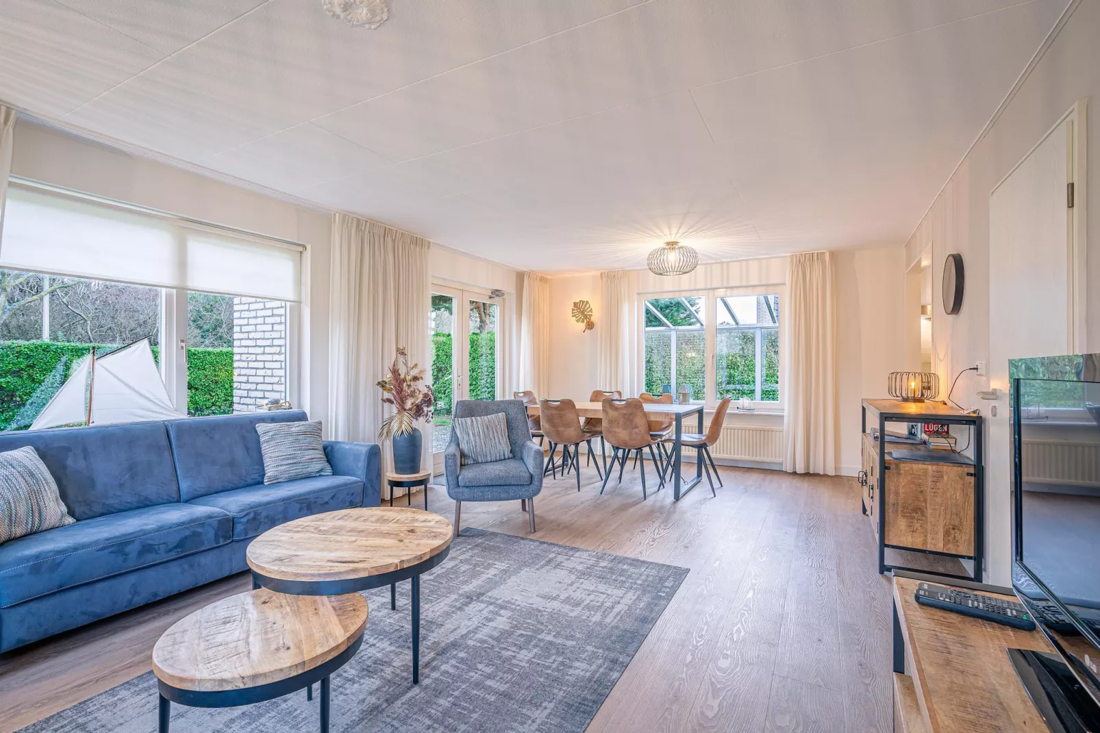 Kamperfoelie 89-Woonkamer