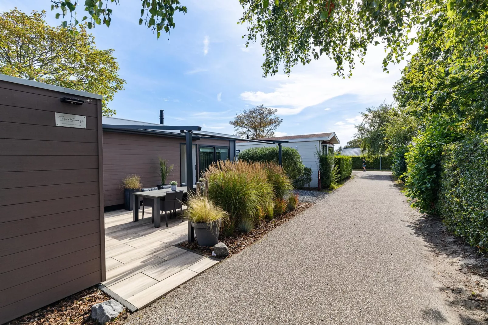 Chalet Julianahoeve | Beachhouse Renesse 2645-Buitenkant zomer