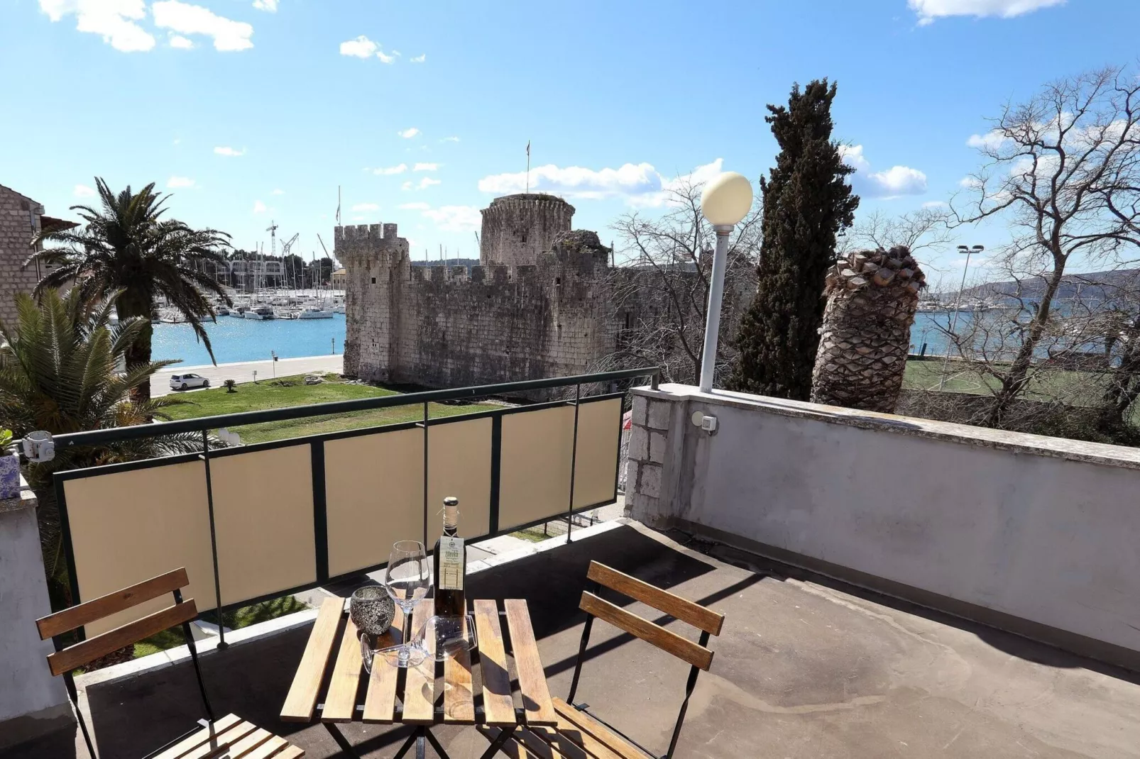 M Apartment Trogir-Terrasbalkon