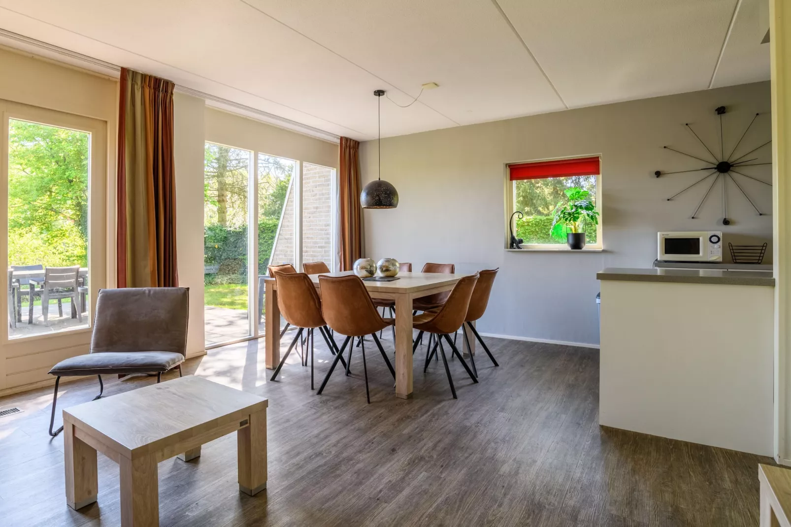 Vakantiepark Emslandermeer 21-Eetkamer