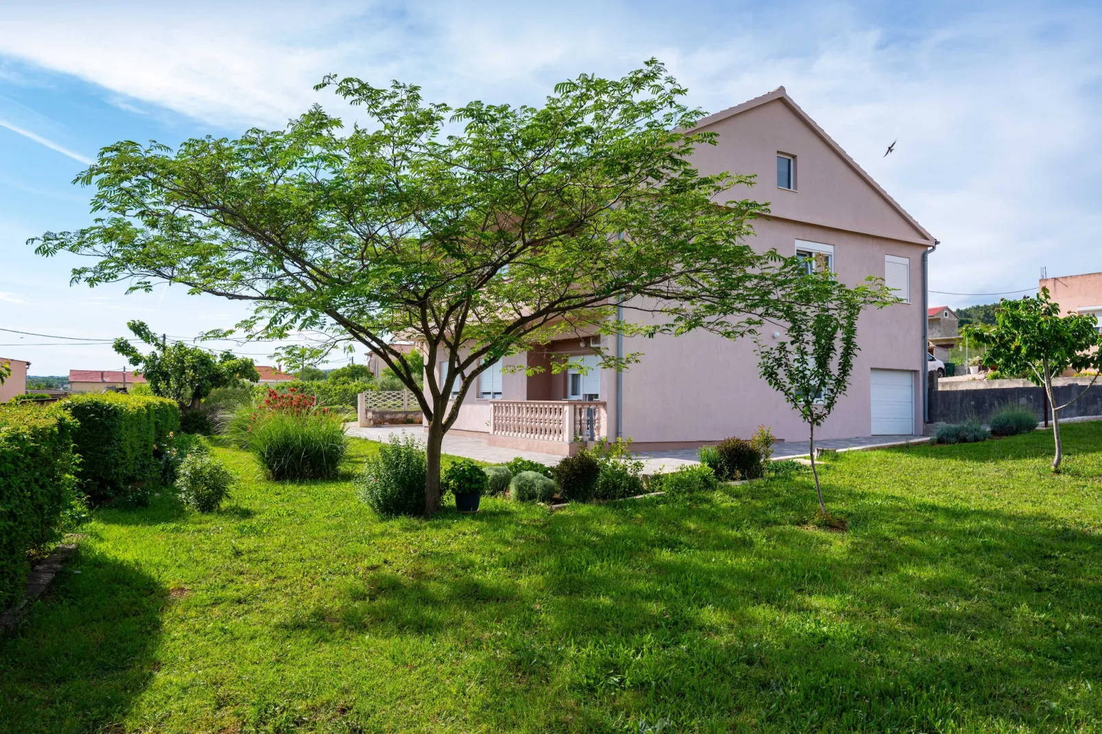 Sea view apartment Nika-Buitenkant zomer