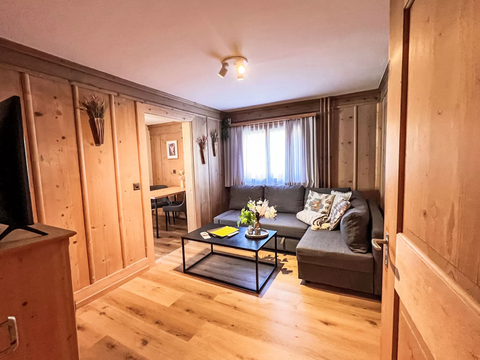 Edelweiss-Stube-Binnen