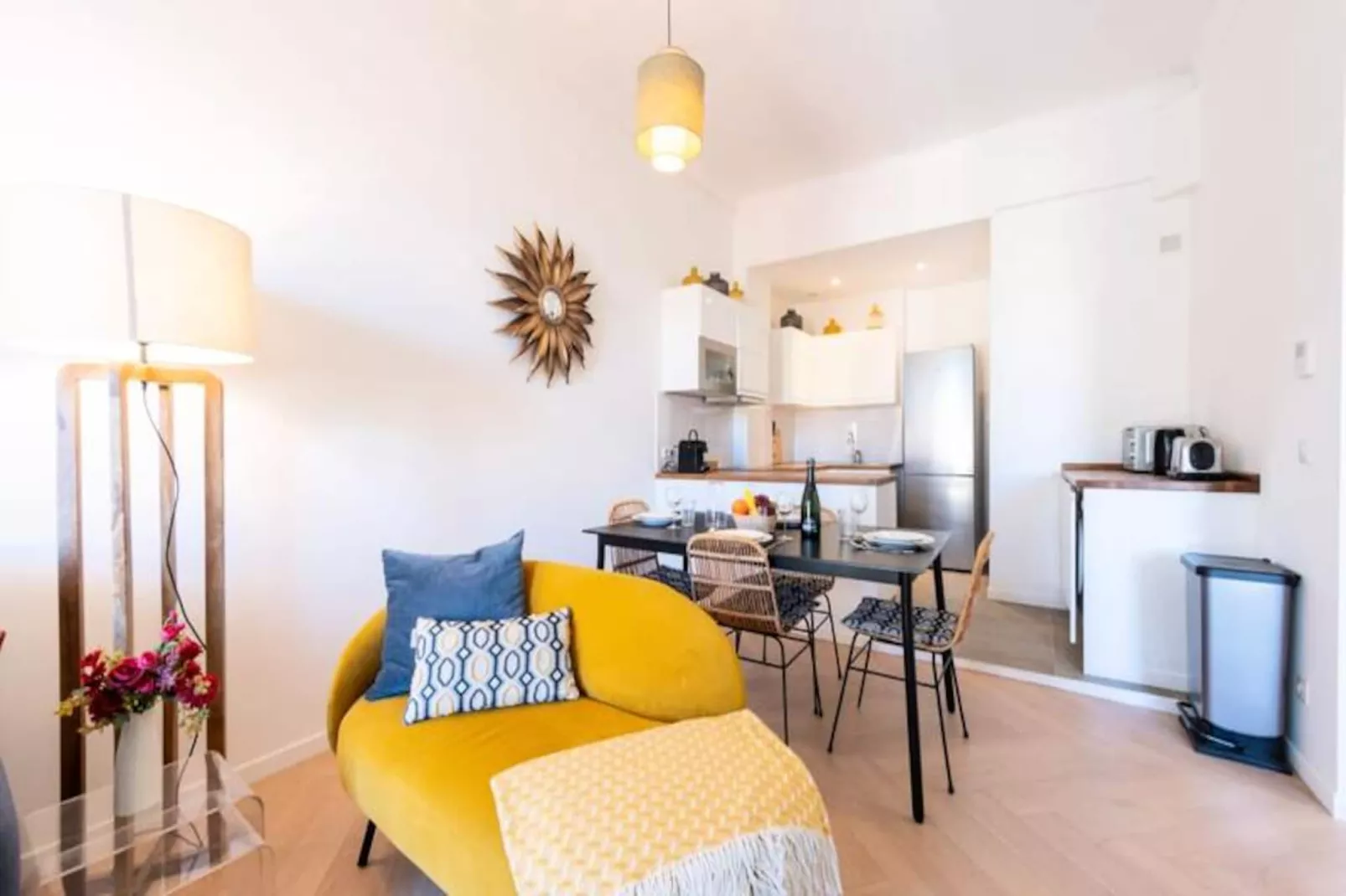 Résidence 3p Avec Balcons, 3min Du Palais Des Congr&egrave;s-Niet-getagd