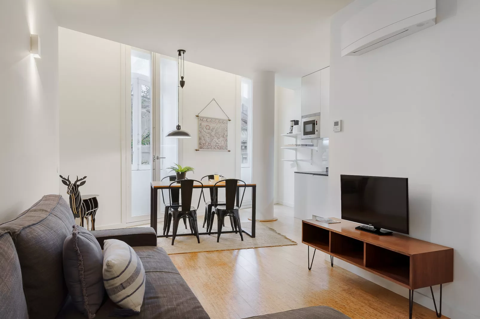 On Trend Nightlife Studio 303-Woonkamer