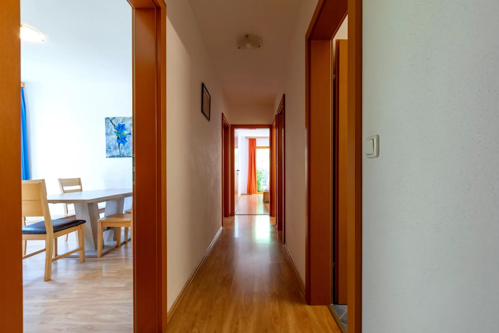 Apartment 11 - Overloop