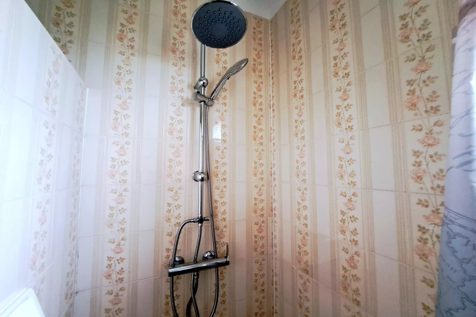 Holiday home Plozévet-Badkamer