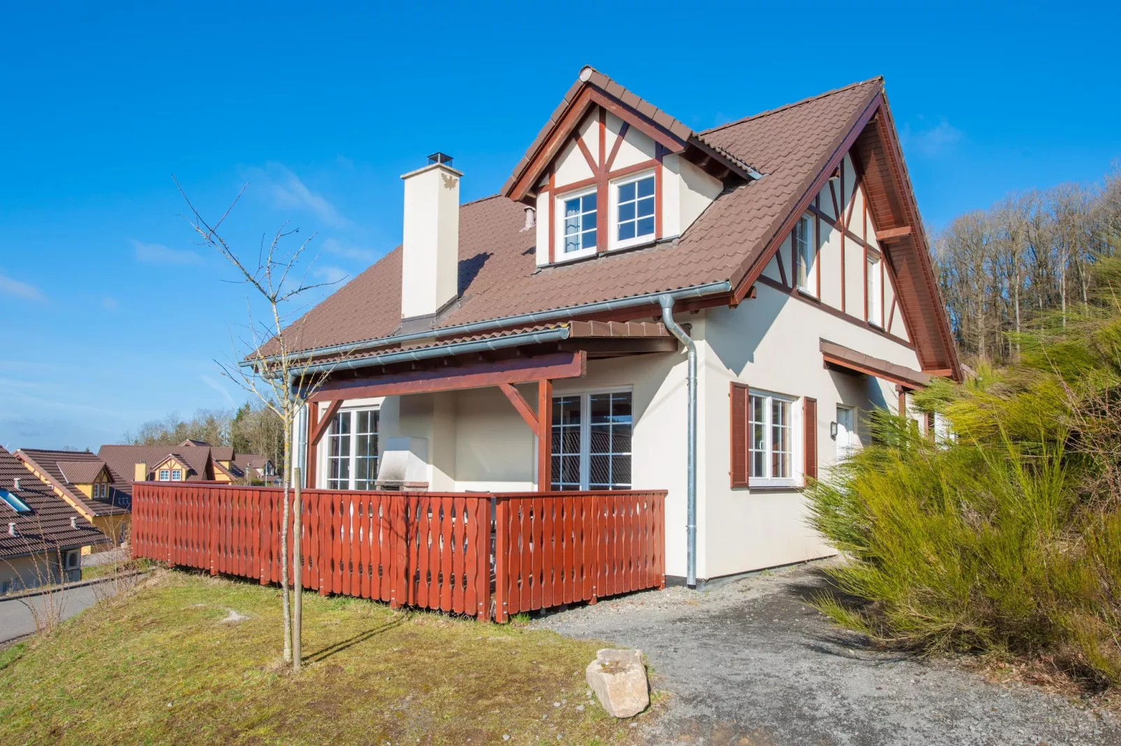 Eifelpark Kronenburger See 8-Buitenkant zomer