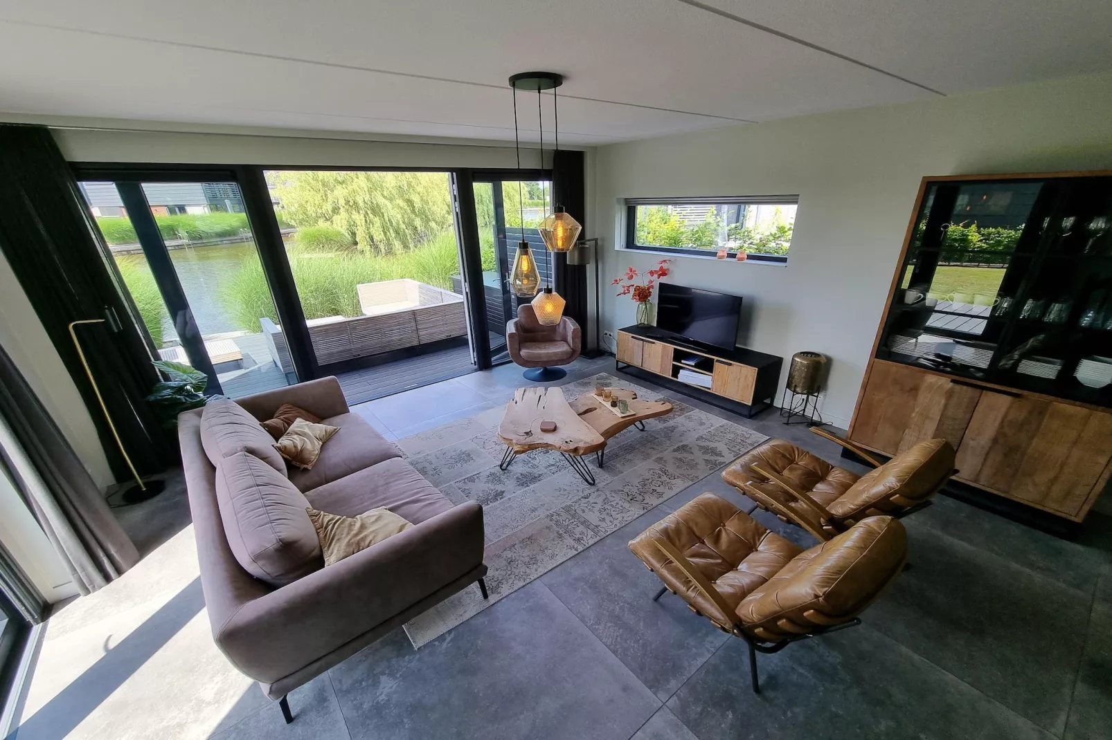 Watervilla San-Woonkamer