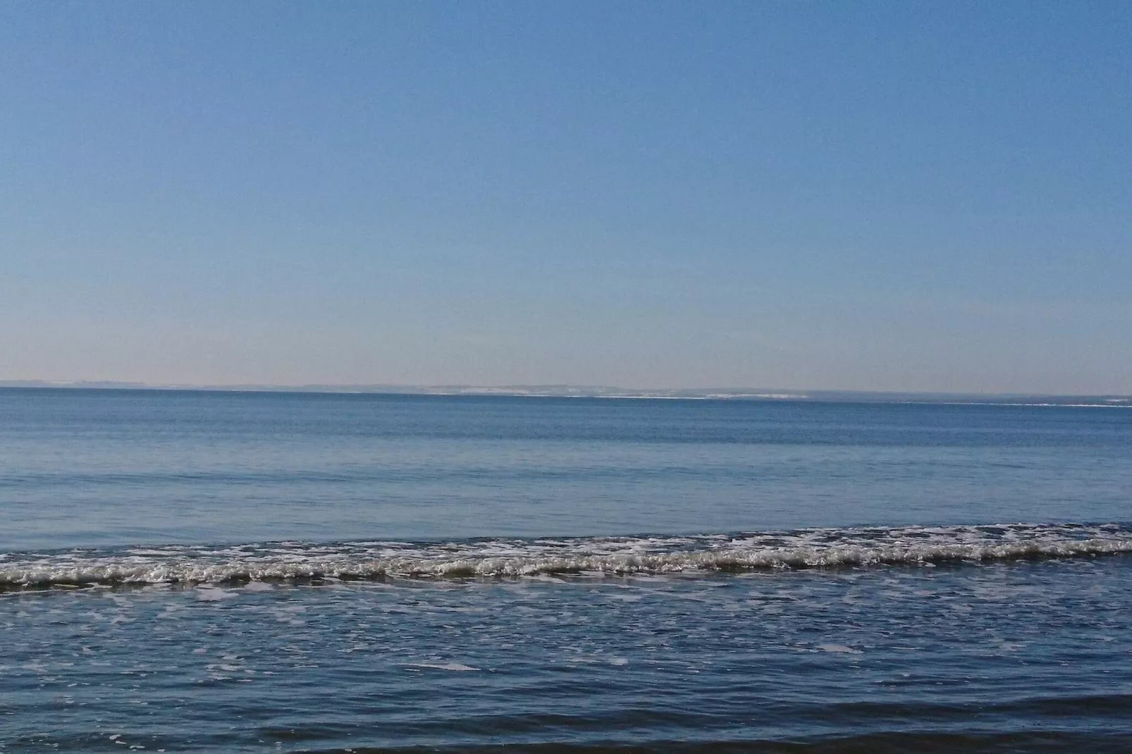 Gezellig huisje bij het strand in Ahus-Waterzicht