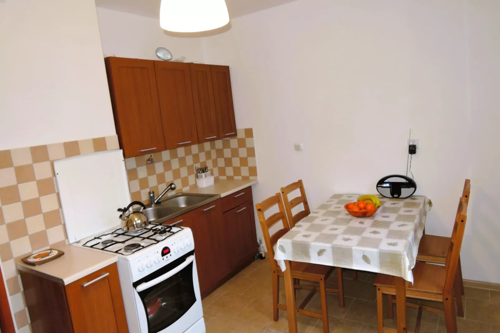 Big holiday home in Kolczewo for 6 persons-Keuken