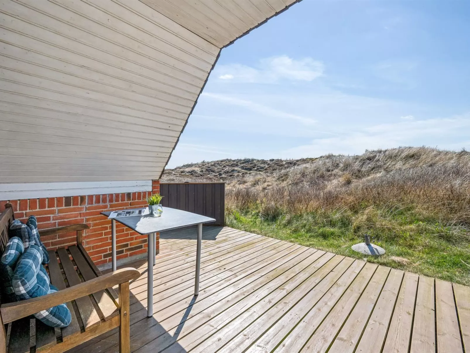 "Slava" - 250m from the sea-Buiten