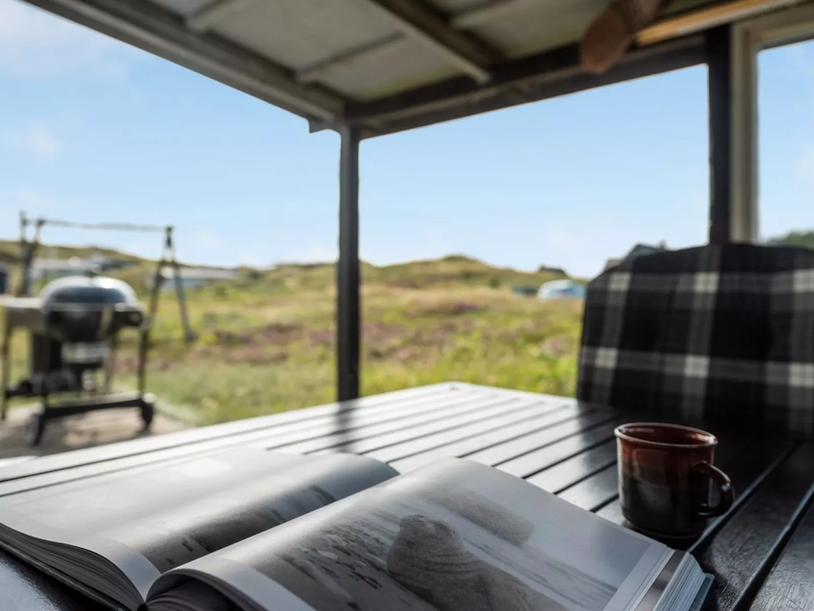 "Vamika" - 400m to the fjord-Buiten