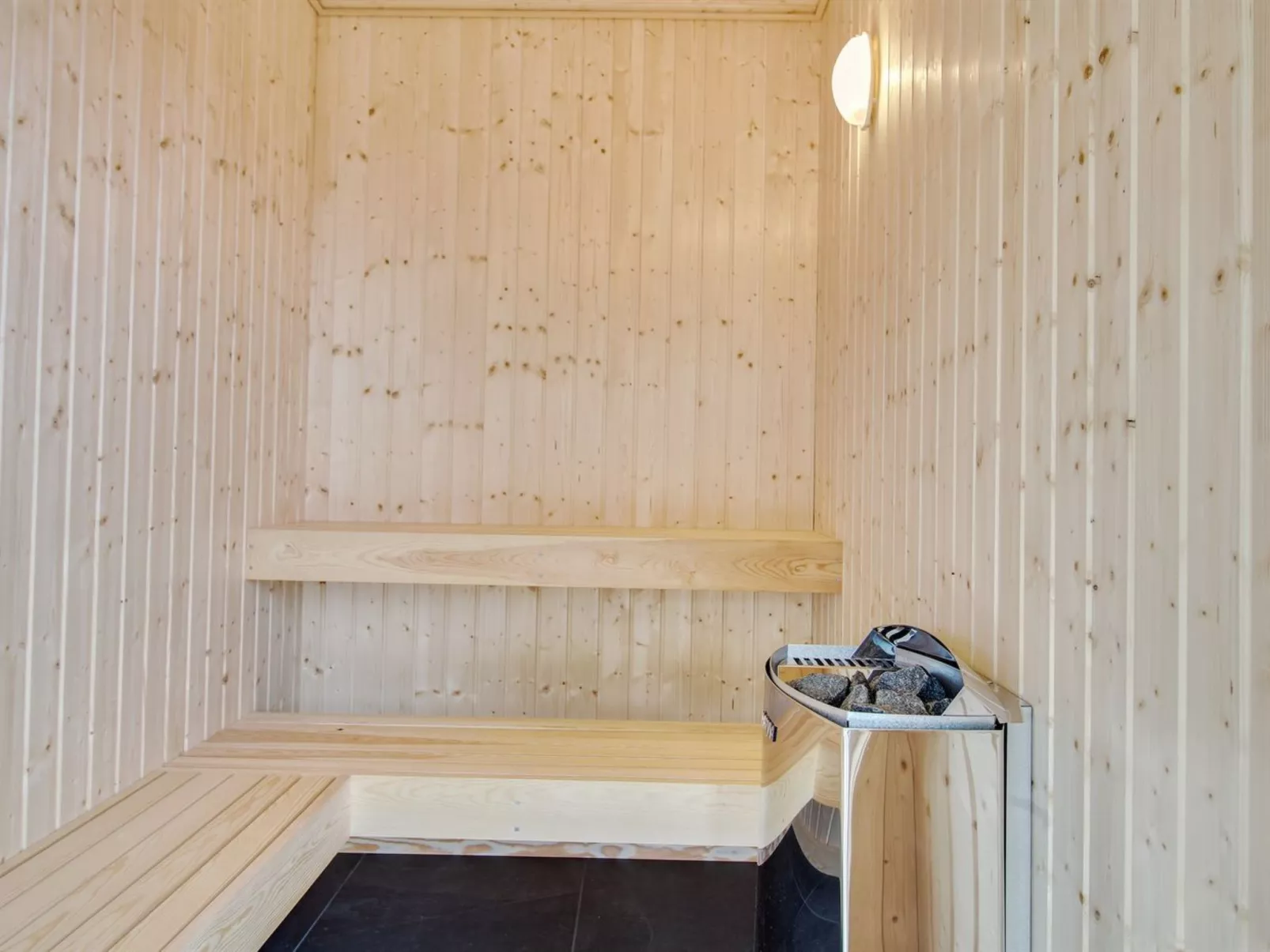 "Jirina" - 750m from the sea-Binnen