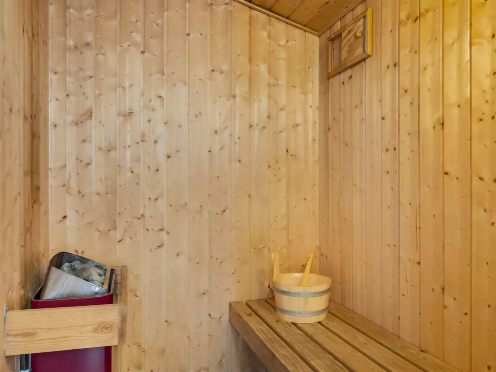 "Denisa" - 2.3km from the sea-Binnen