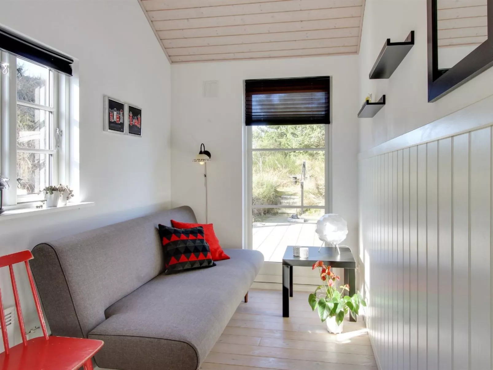 "Soleil" - 300m from the sea-Binnen