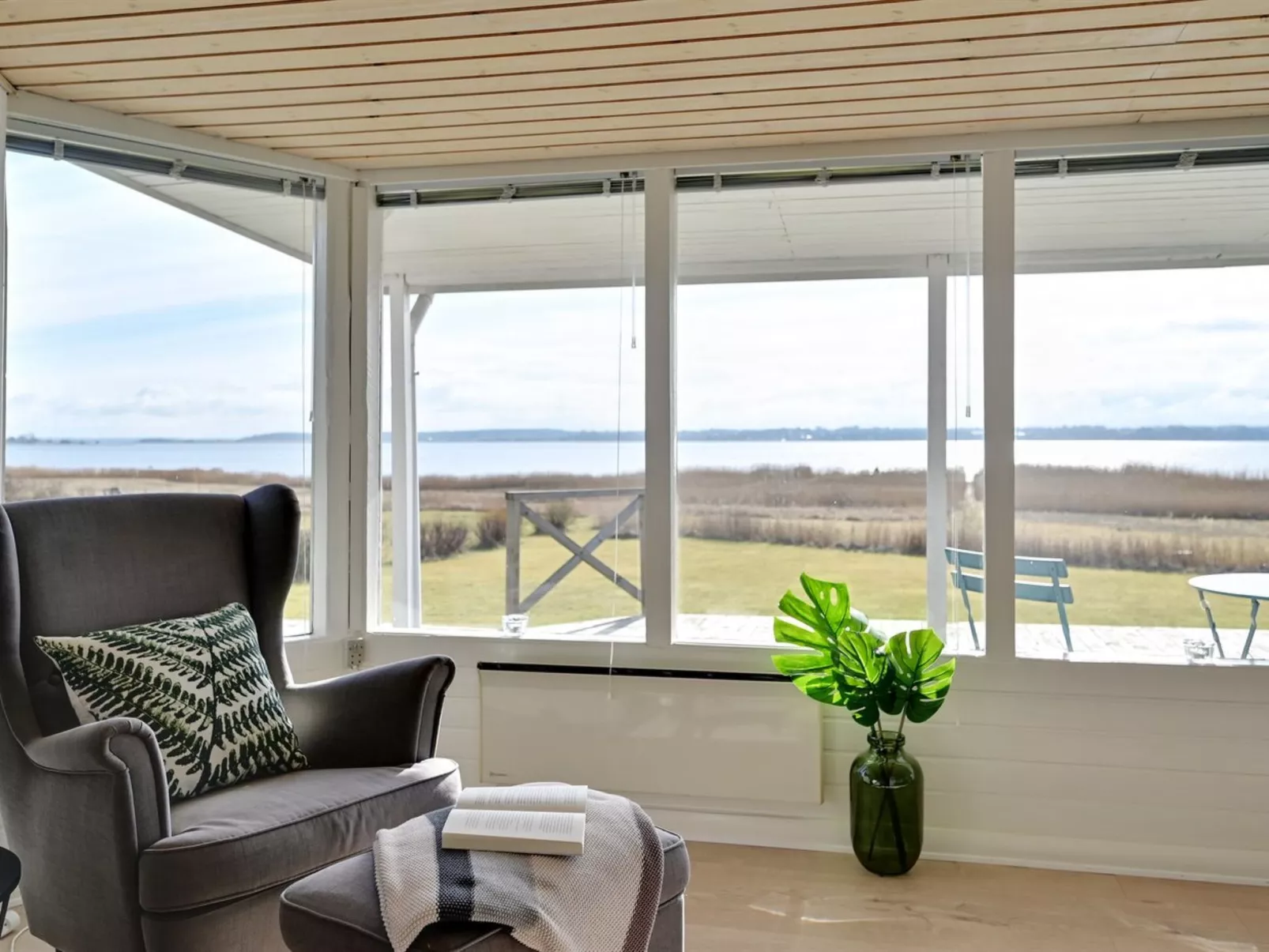 "Caren" - 125m to the fjord-Binnen