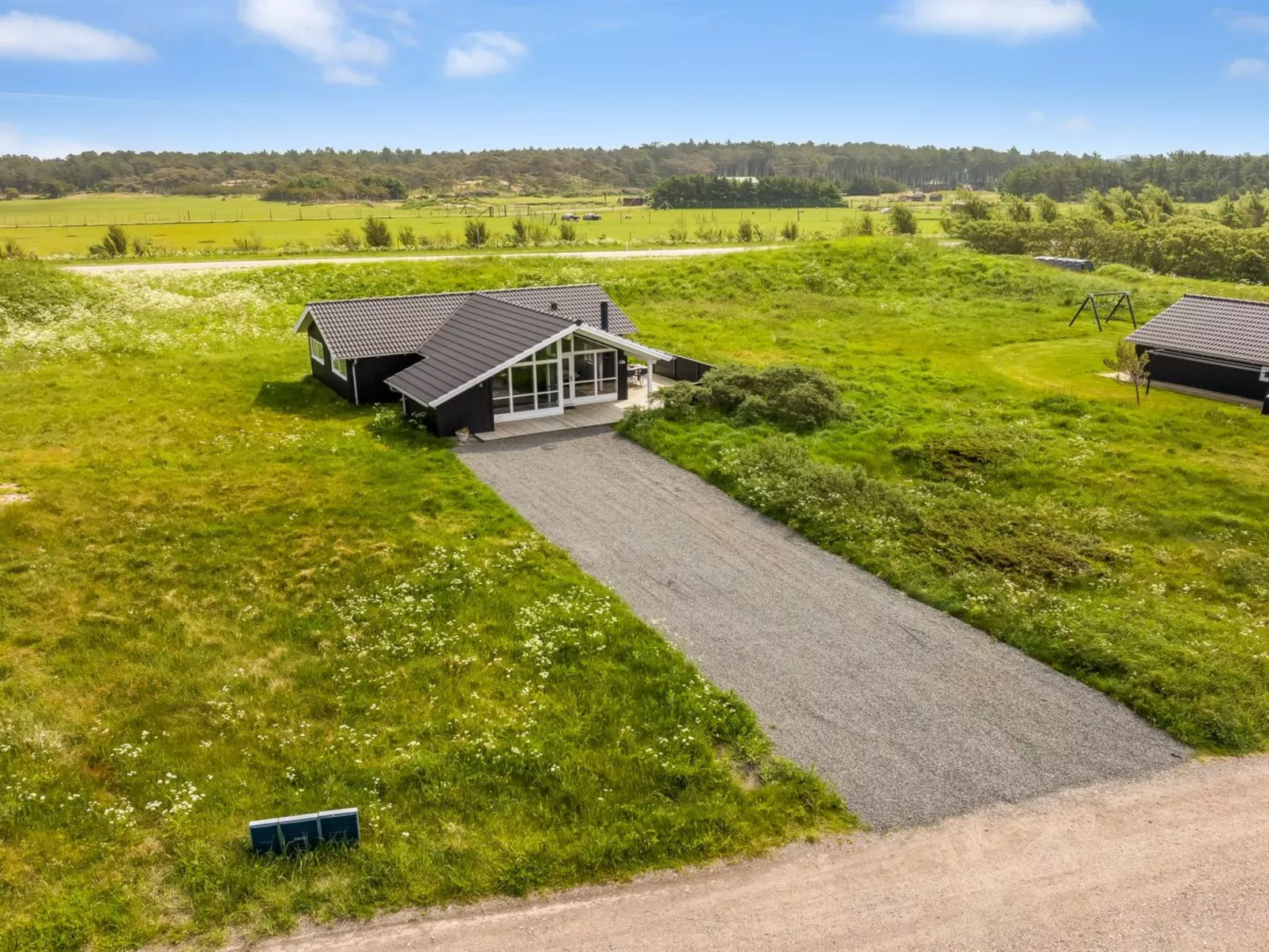 "Frejdis" - 1.1km from the sea-Buiten