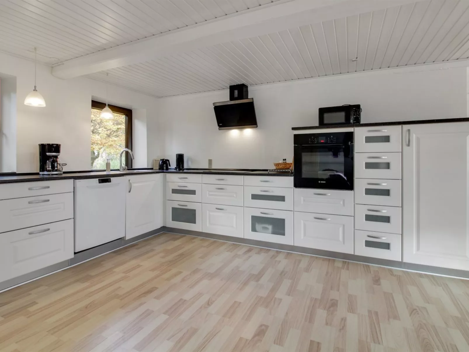 "Lokke" - 19km from the sea-Binnen