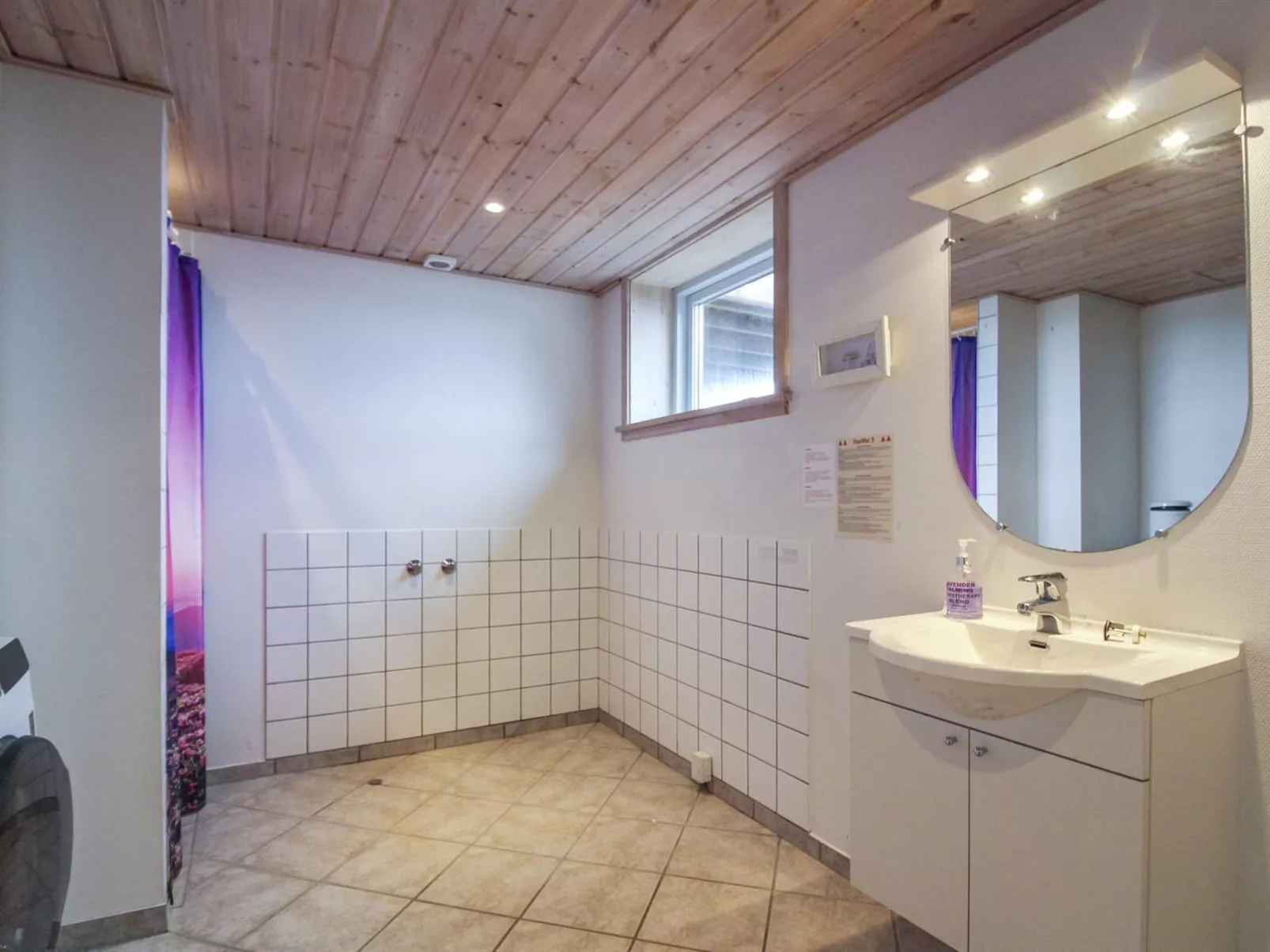 "Otis" - 10m from the sea-Binnen