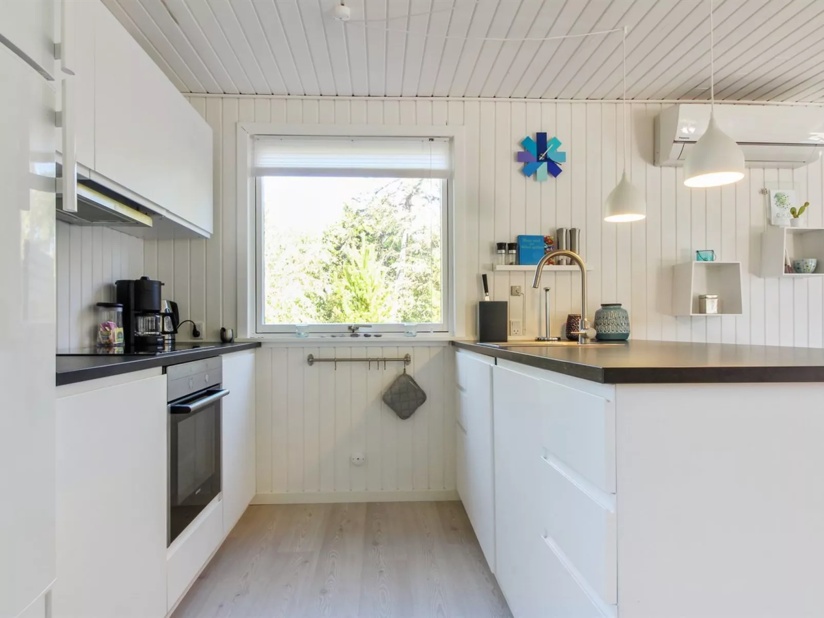 "Touko" - 850m from the sea-Binnen