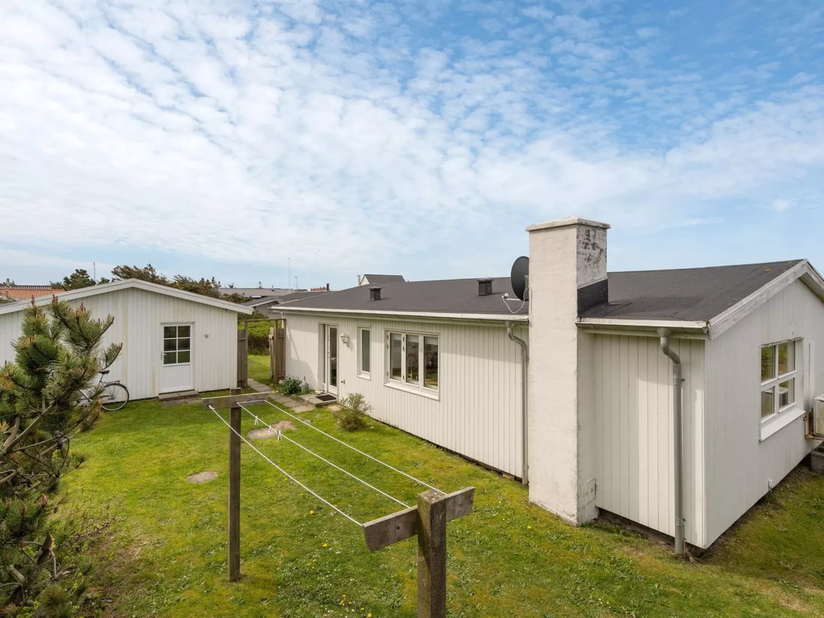 "Vilja" - 150m from the sea-Buiten